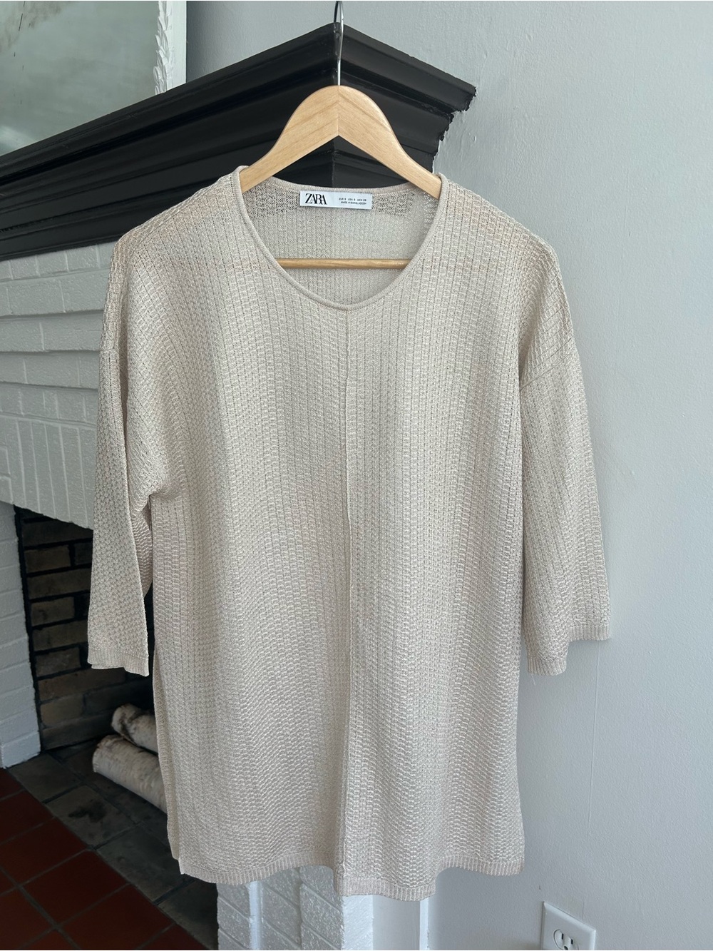 Zara  Light Cream V-Neck Waffle Knit Sweater (oversized)